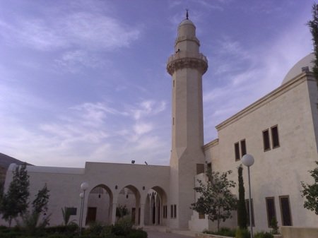 Tomb of Prophet Shoaib, 5 mega pixel photo from Nokia N95