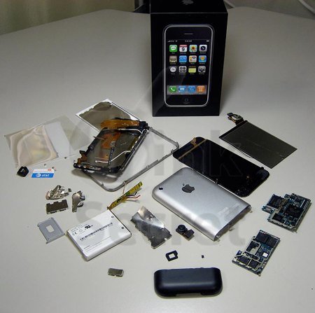 Apple iPhone taken apart
